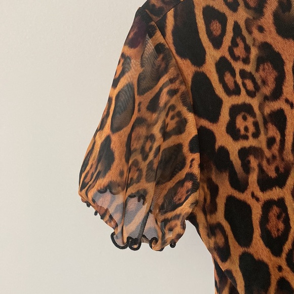 Pretty Little Thing Brown Leopard Print Exposed Stitch Detail Mesh Shift Dress - Picture 8 of 8